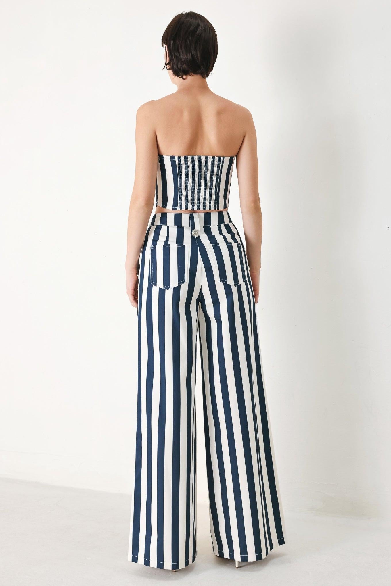 NAVY BLOSSOM WOVEN TUBE TOP