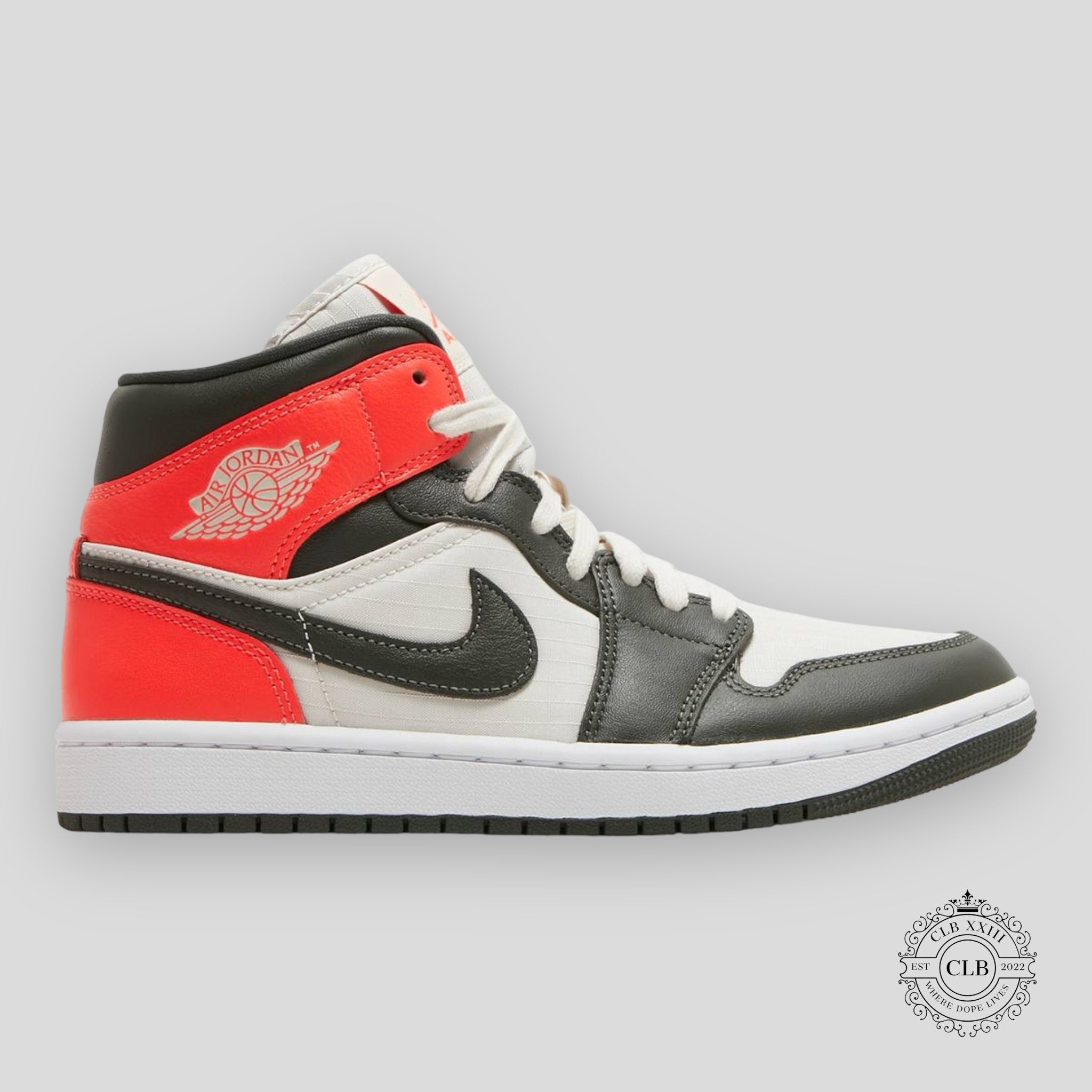 Air Jordan 1 Mid W Newsprint